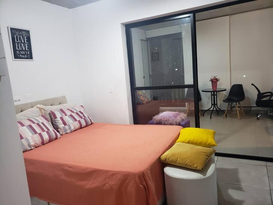 Lindo Studio No Bom Retiro Prox Ao Anhembi Sambodromo Com Wifi Сао Паоло Екстериор снимка